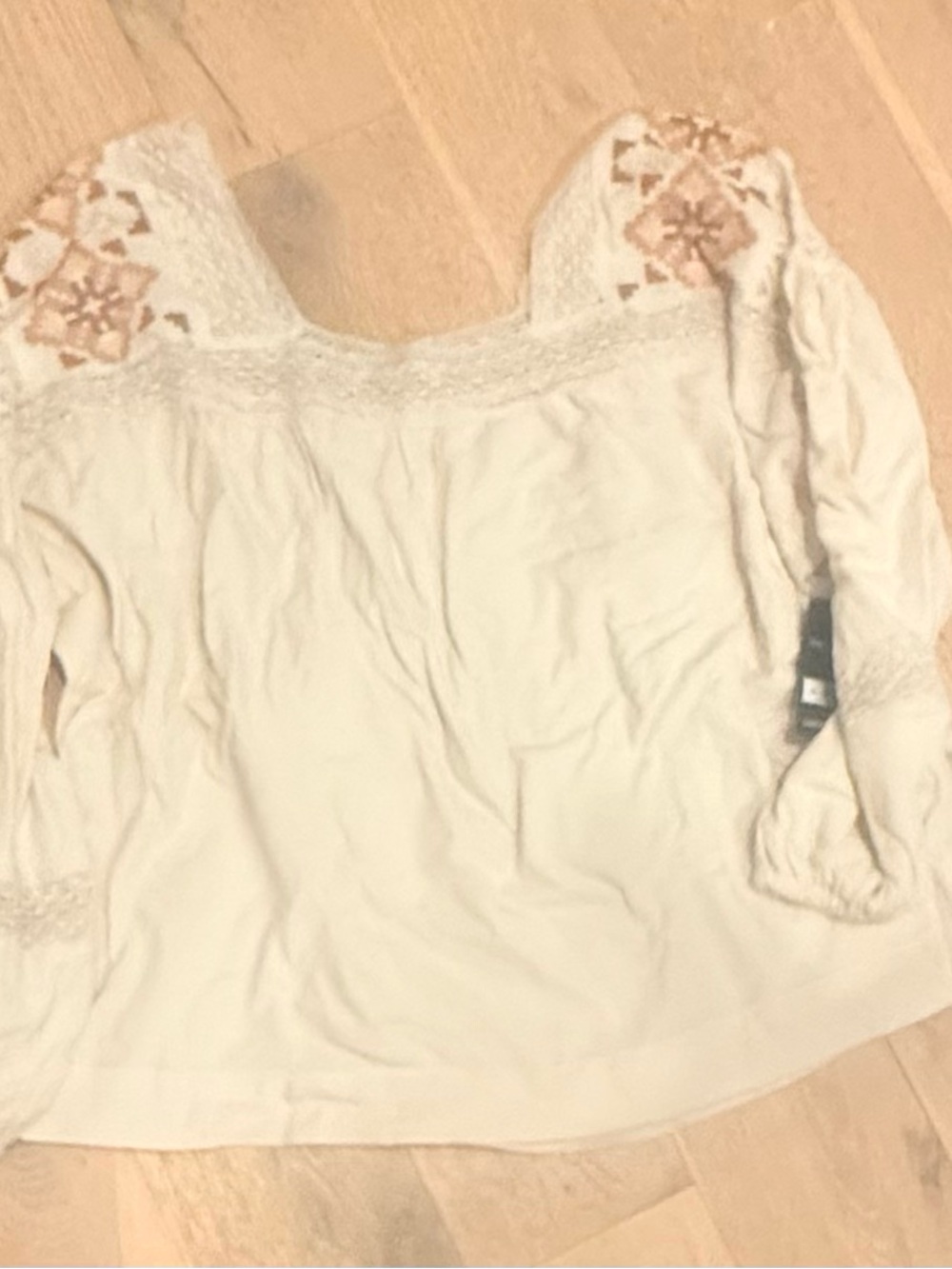 Lucky Brand Bohemian Embroidered Cream Peasant Blouse - NWT! - Picture 2 of 3